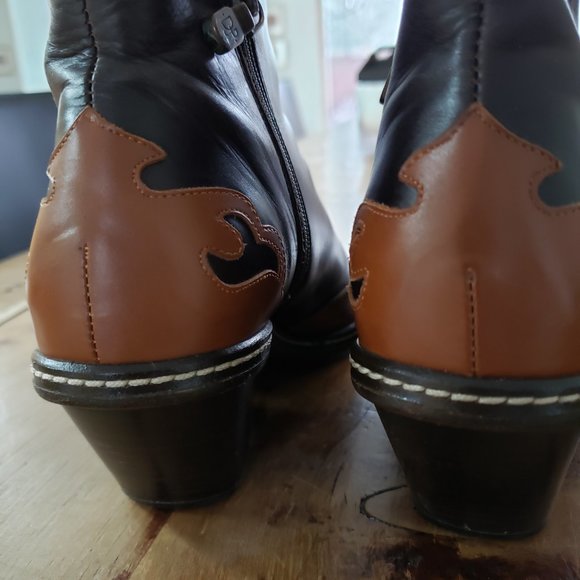 Donald J Pliner 1990's Western Couture Ankle Boots in Like New Condition - Picture 10 of 13